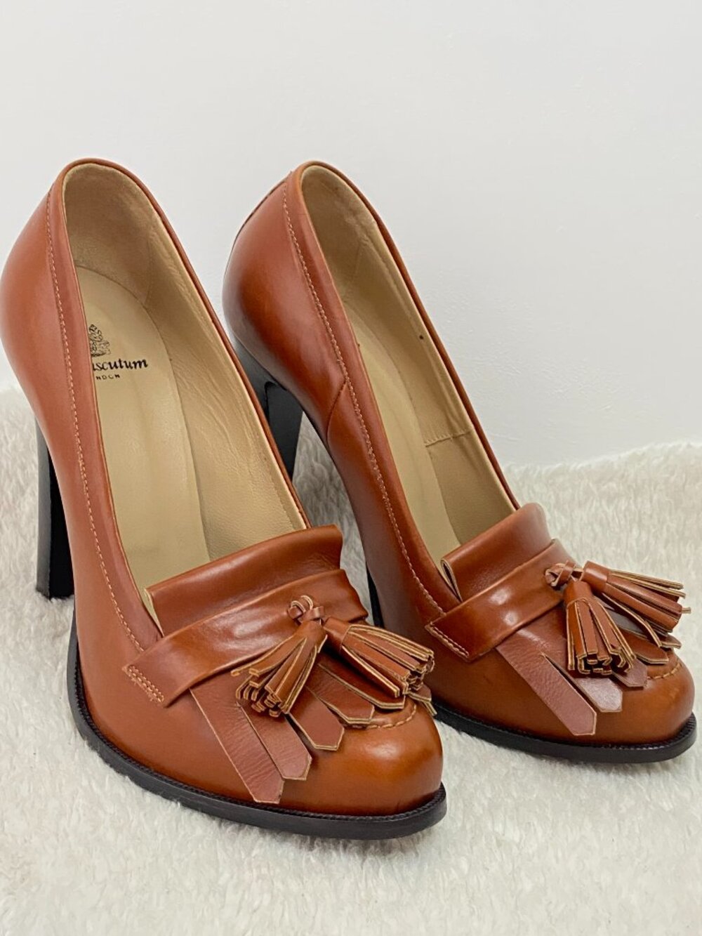 Aquascutum Leather Tassel Block Heel Pumps EU 39 | Luxury Heels